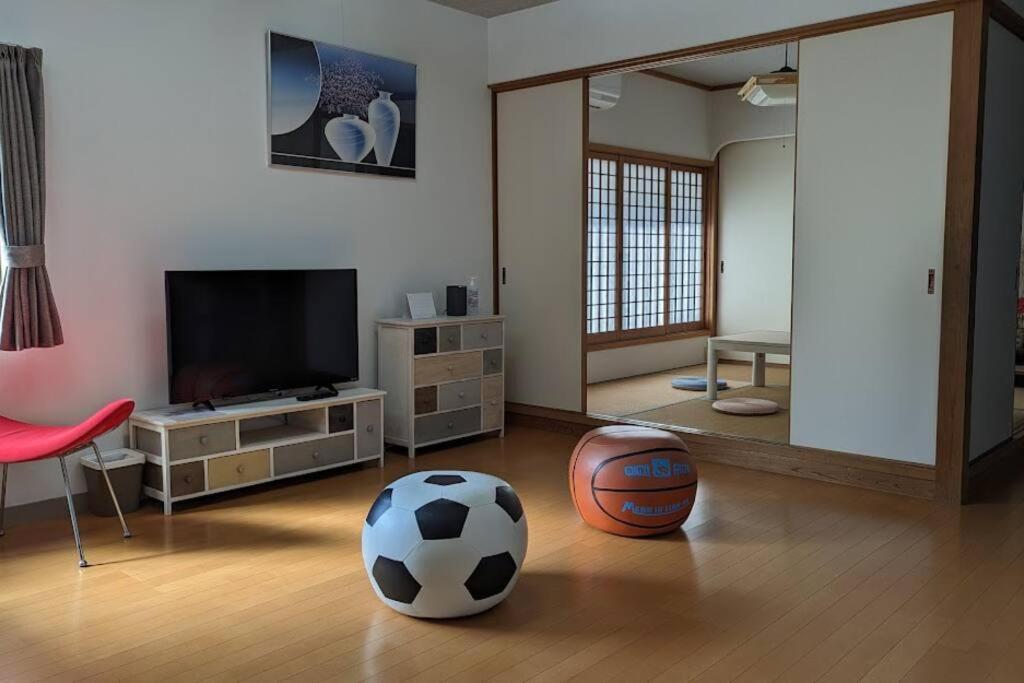 Roomy 4Br Home Sleeps 9／Shinosaka／Large Groups Exterior photo